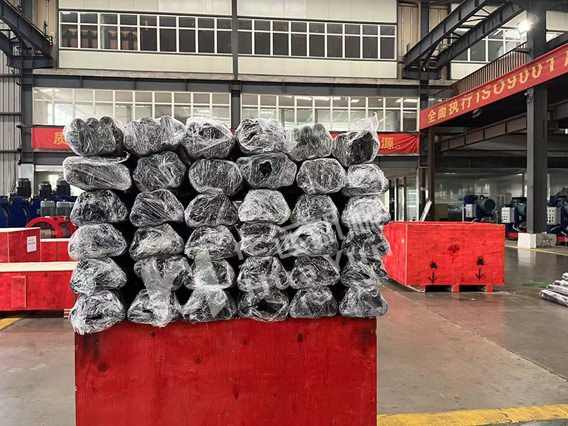 華運機械一批軟管泵定制軟管生產完畢，彰顯專業制造實力